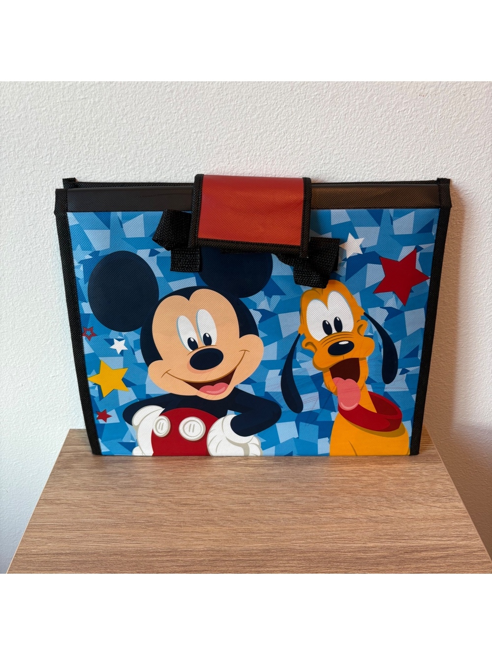 Disney Mickey Mouse & Friends Folder, Tri-Fold Binder